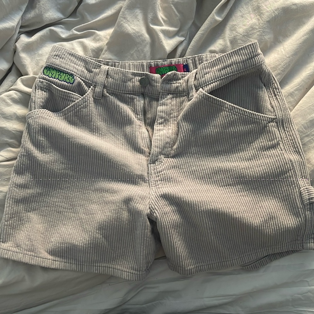 Empyre loose fit light grey jorts